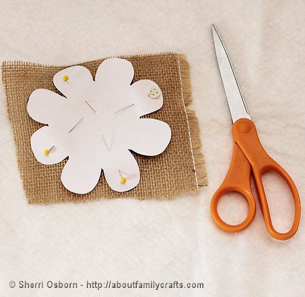 How to make flowers bend and shape with burlap - Craftionary