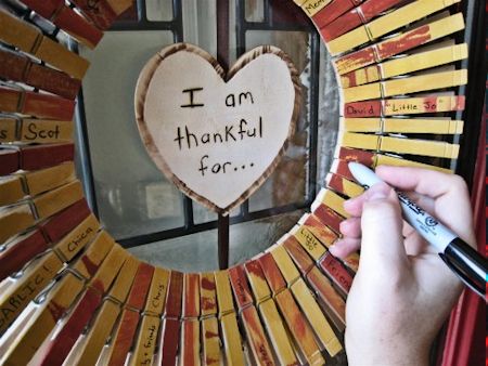 Thanksgiving Wreath from Clothespins