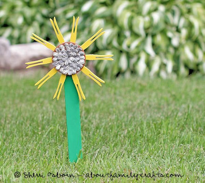 Clothespin Sunflower Craft