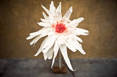  DIY Giant Flower