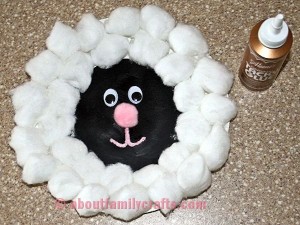 How to Make a Paper Plate Lamb – About Family Crafts